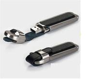 USB 4 GB metálica con piel